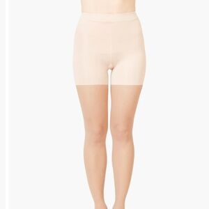 SPANX Mid Thigh Sheers in the color S2 Size B
